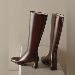 Elegant Brown Heeled Boots